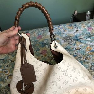 Vuitton Carmel Mahina Creme
